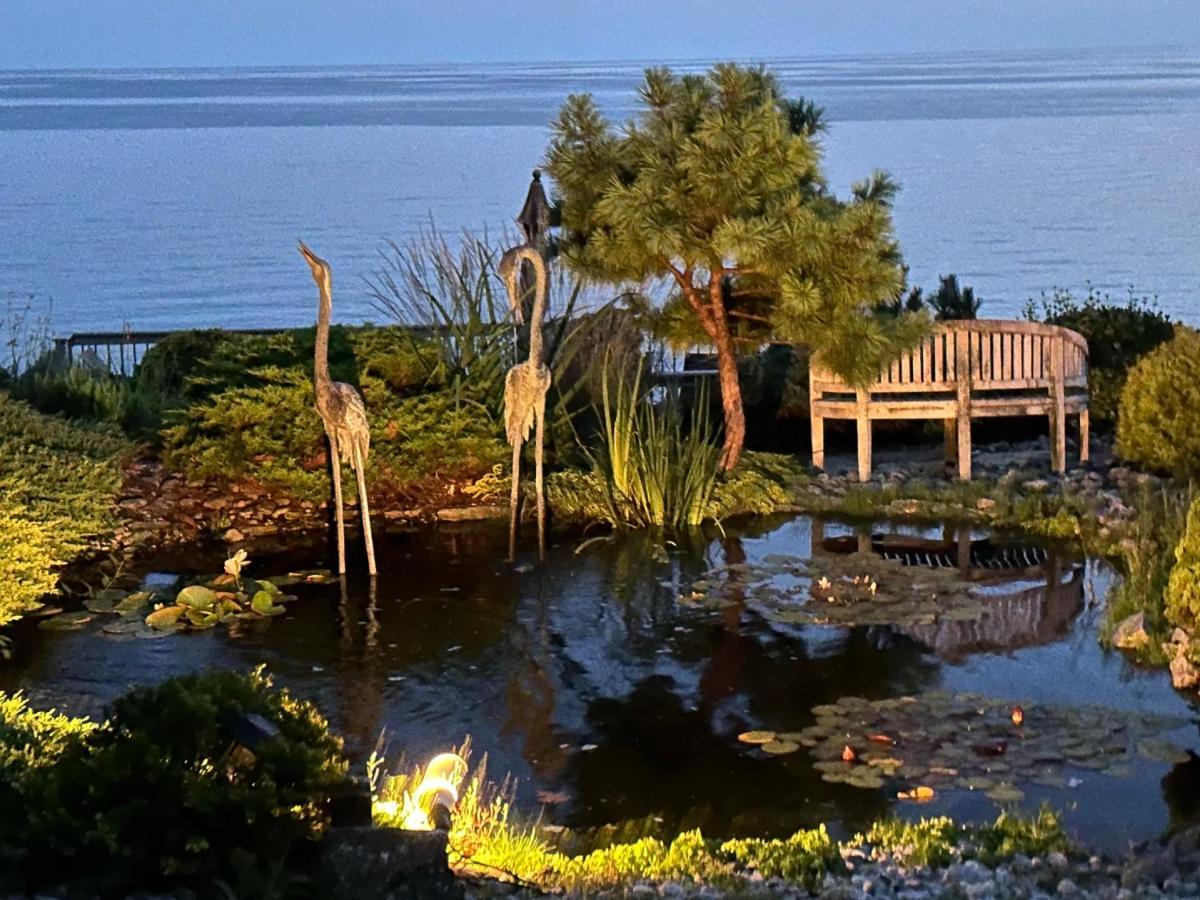 Bed and Breakfast The Wind In The Willows - Luxury Lakefront Oasis Кобург Экстерьер фото